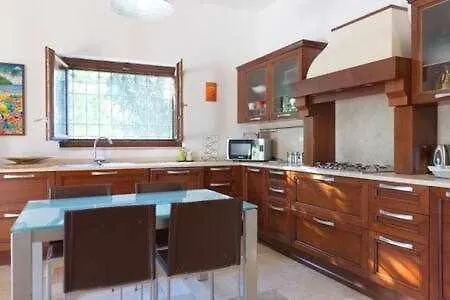 Trullo Terra Di Mezzo Villa